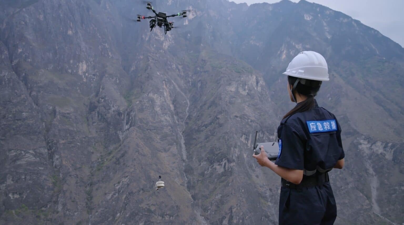 پهپاد DJI FlyCart در اورست؛ جبرانِ ردپای تخریبِ ما در ارتفاعات